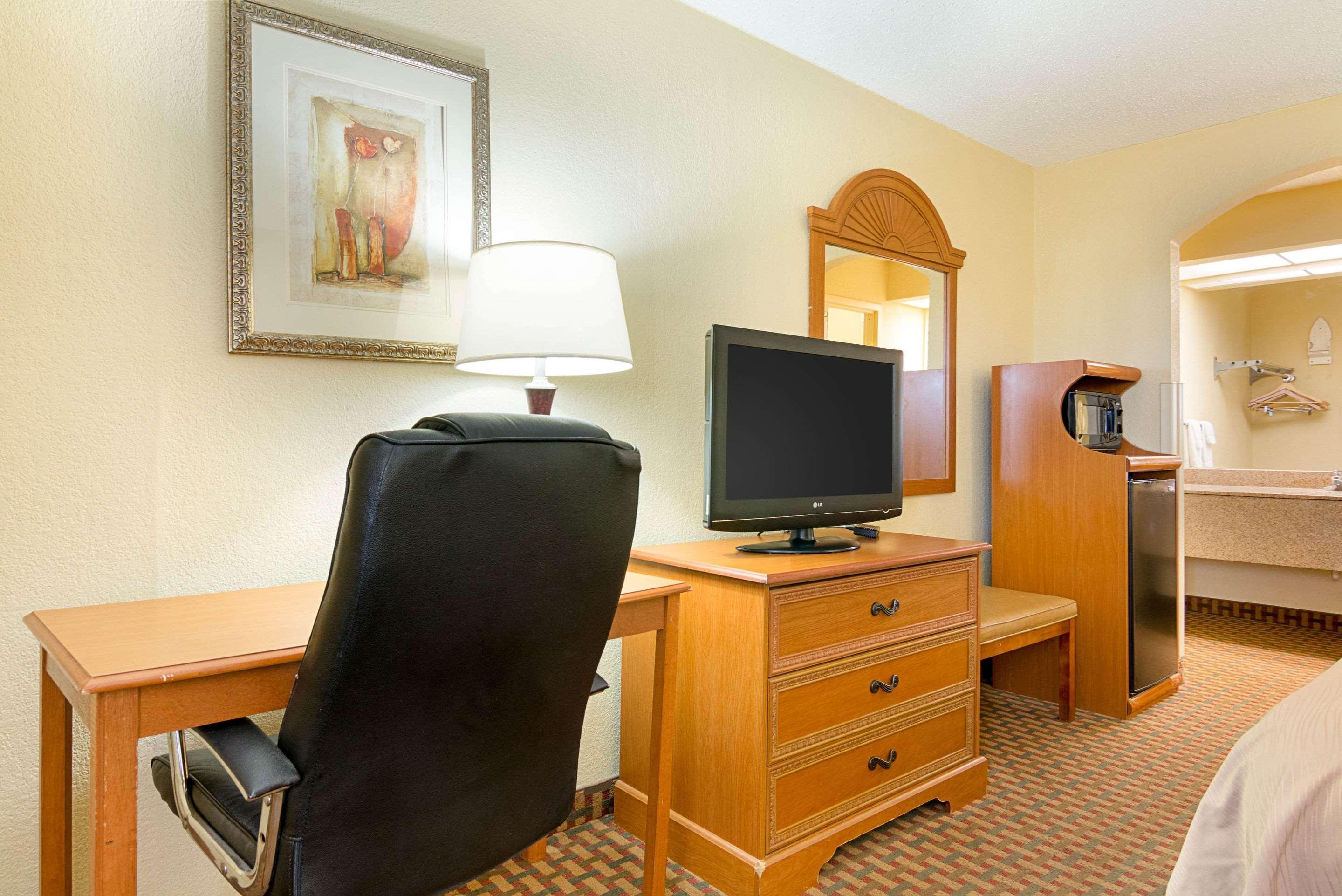 בוסייר סיטי Quality Inn Near Casinos And Convention Center מראה חיצוני תמונה