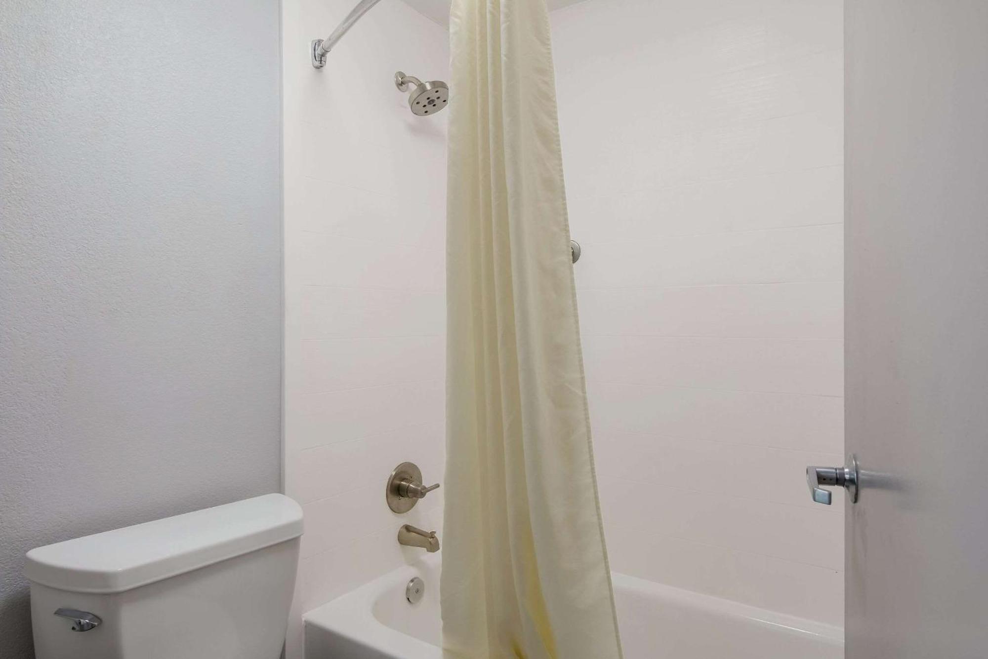 בוסייר סיטי Quality Inn Near Casinos And Convention Center מראה חיצוני תמונה