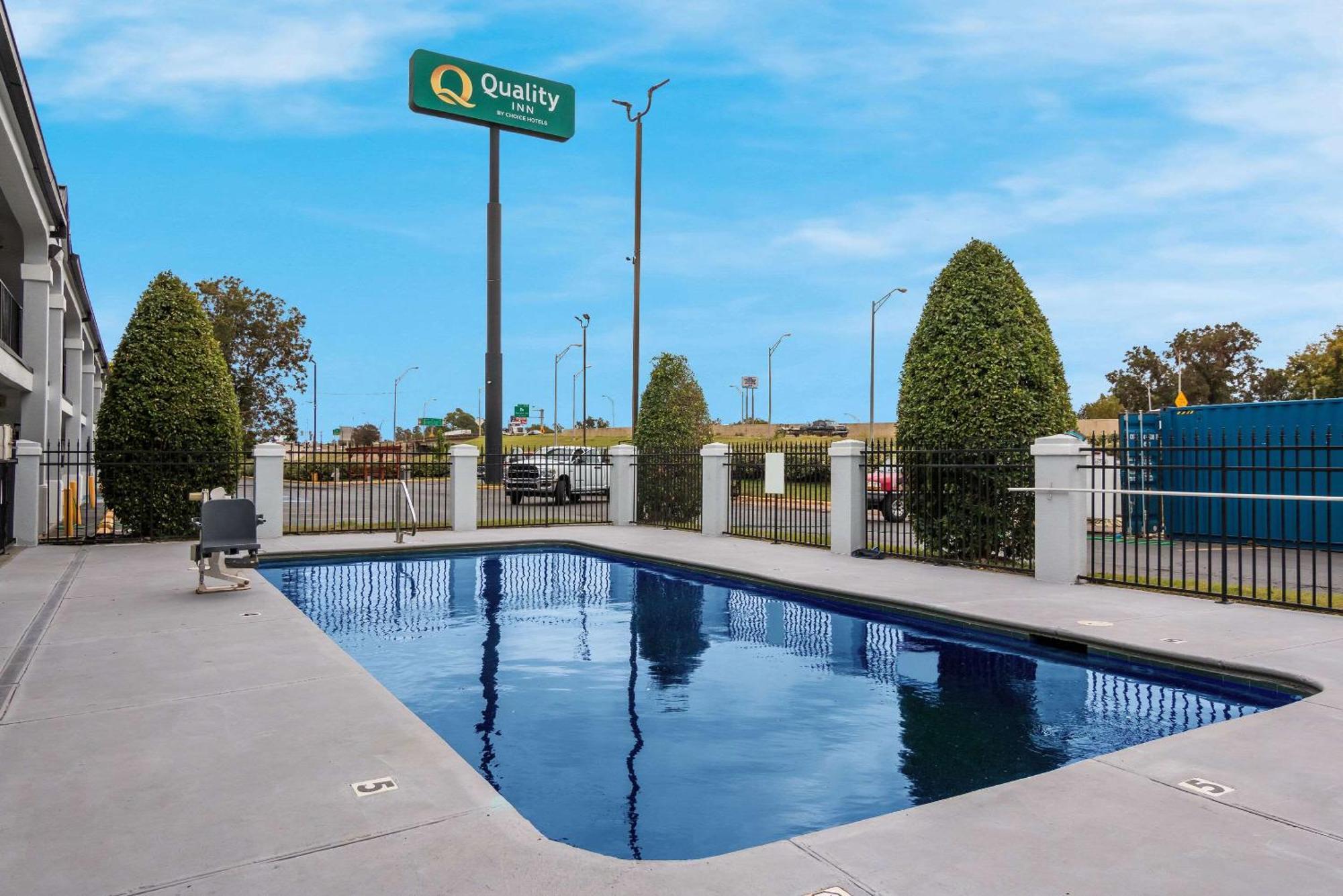 בוסייר סיטי Quality Inn Near Casinos And Convention Center מראה חיצוני תמונה