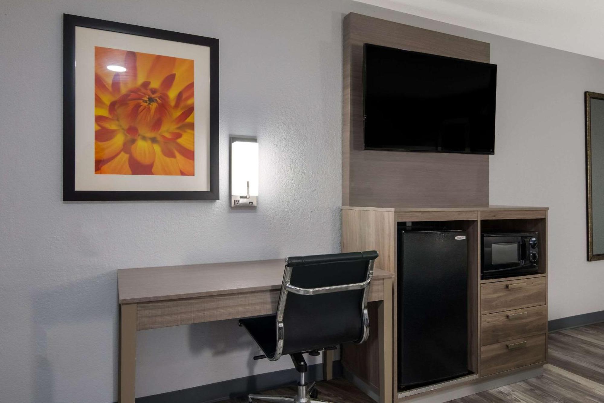 בוסייר סיטי Quality Inn Near Casinos And Convention Center מראה חיצוני תמונה